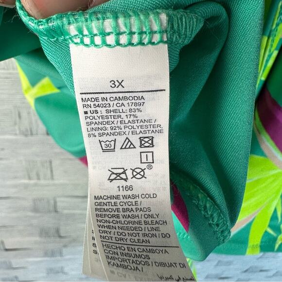 Old Navy women's green floral 1 piece swimsuit summer travel beach plus size - Picture 11 of 12